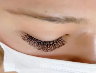 マツエク・マツパ 【那覇/束感まつ毛】 ｷｬﾒﾙのマツエク・マツパデザイン