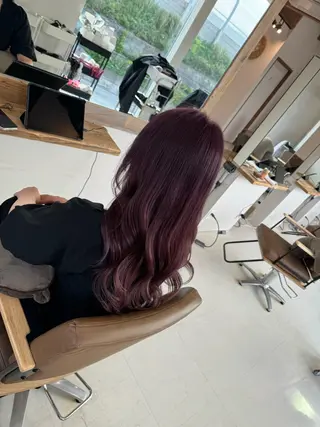 ロング アルーナビューティデザイン所属・鈴木 妃帆未のヘアスタイル