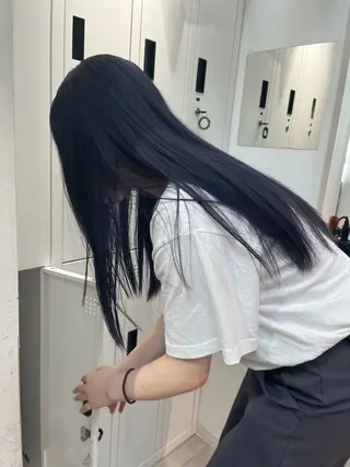 ロング カラー mao/天神ブリーチ ハイトーンカラーのヘアスタイル