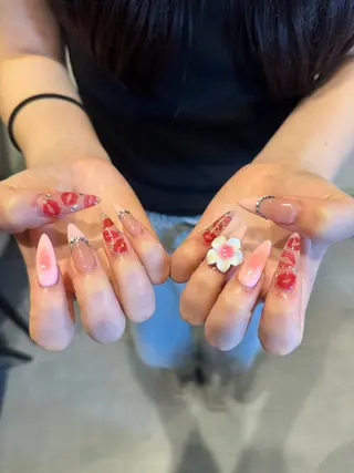 ネイル 濱岡 咲のネイルデザイン