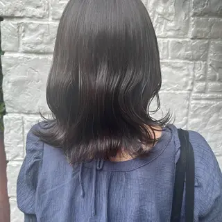 ミディアム カラー カジュアルを女っぽく 𝗮𝘆𝗮𝗰𝗼のヘアスタイル