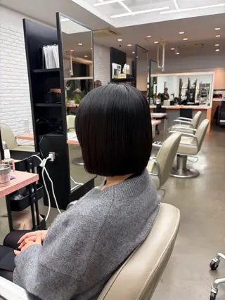 ショート ヘアアレンジ DIFINOaoyama所属・🎧ayaka/ボブ /透明感カラー🩵のヘアスタイル