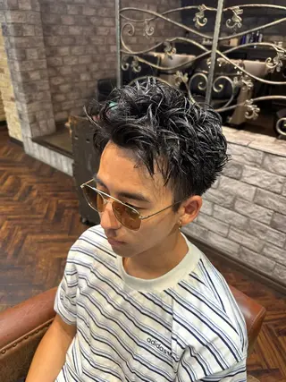 ショート Monan 新宿所属・ケイジ✨透明感 /艶カラー✨のヘアスタイル