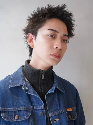 ショート パーマ メンズ 豊崎 佑輔のヘアスタイル