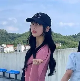 ロング 韓国ナチュラル・ ベージュ/落合夏希のヘアスタイル