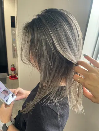 ミディアム カラー 松井那津子 /ハイライトブリーチのヘアスタイル