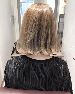 ミディアム カラー 髪質改善ｶﾗｰ ｹｱﾌﾞﾘｰﾁ/ﾀﾑのヘアスタイル