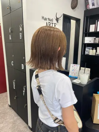 ミディアム カラー 友滝 真菜美のヘアスタイル
