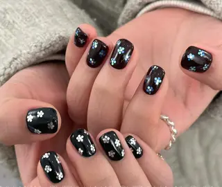 ネイル Pure&Rich Nailのネイルデザイン