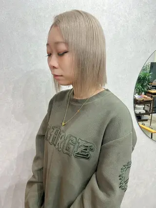 ショート YUI ハイトーンカラーのヘアスタイル