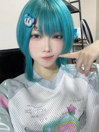 カラー ホワイト&レイヤーカ ットエクステ長畠俊輔のヘアスタイル