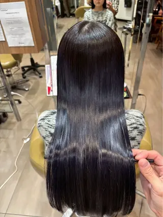 ロング わだ まゆのヘアスタイル