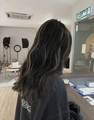 セミロング ブリーチなし/透明感 /ショート/大世のヘアスタイル