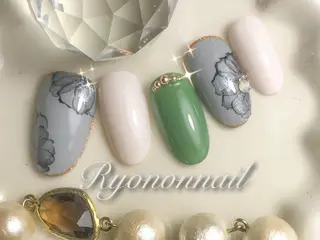 ネイル Ryononnail(リョノンネイル)所属・Ryononnail 上谷典子のネイルデザイン