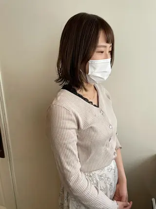 ミディアム カラー MIOベージュカラー 柔らかいカラーのヘアスタイル