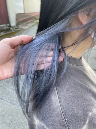 セミロング カラー SALOWIN池袋East店3F所属・インナーカラー 推し ブリーチ  髪質改善のヘアスタイル