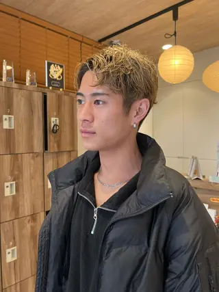 ショート メンズ Oasisgarden所属・レイヤー/ブリーチ MOMOのヘアスタイル