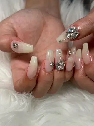 ミディアム Latte Nail 十三のネイルデザイン