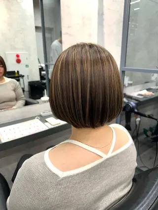 ショート カラー Misora/ボブ/ レイヤー/艶カラーのヘアスタイル