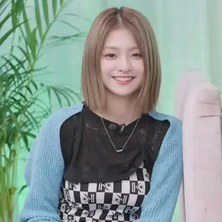 カラー 莉乃/縮毛矯正/髪質 改善/艶カラーのヘアスタイル