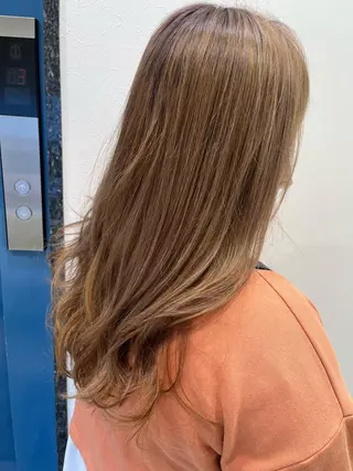 ロング カラー 山森 大地のヘアスタイル