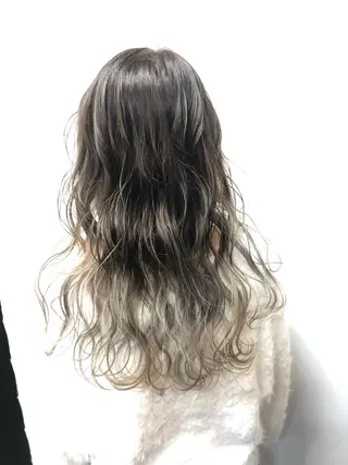 ロング 韓国カラー/エクステ carryのヘアスタイル