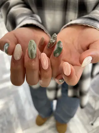 ネイル ユナ🌙 nailのネイルデザイン