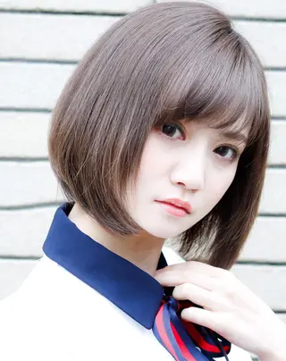 ミディアム カラー イズ ミのヘアスタイル