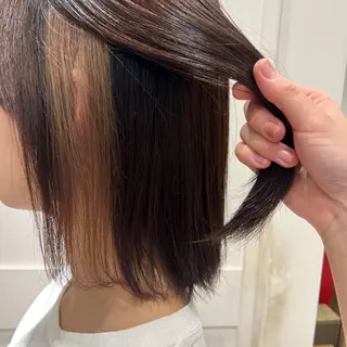 ショート カラー ハイトーンカラー シールエクステのヘアスタイル