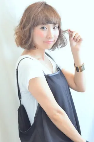 ショート 岸川 恭子のヘアスタイル