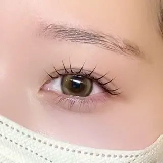 マツエク・マツパ Helena みなつのヘアスタイル