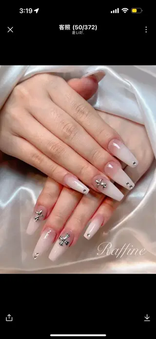 ネイル RAFFINE 月🦋🩵のネイルデザイン