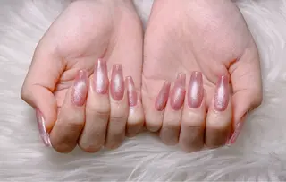 ネイル Demure リリス　銀座店のネイルデザイン