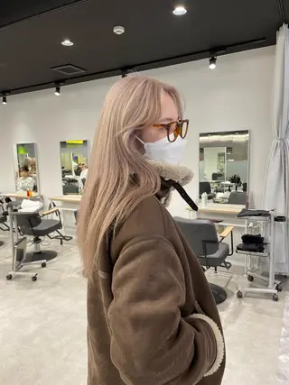 カラー Shiori･:* 💫のネイルデザイン