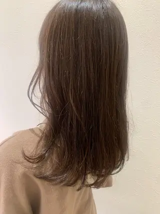 セミロング カラー hub hair レイヤー/透明感のヘアスタイル