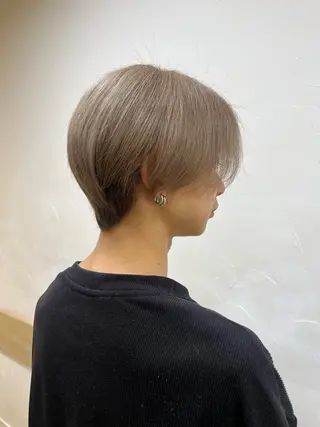 カラー 末廣 香奈のヘアスタイル