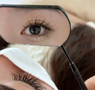 マツエク・マツパ 愛・ラッシュAURA ʚ🎀ɞ⋆みやのマツエク・マツパデザイン