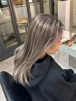 セミロング カラー レイヤーカット BLend 渋谷のヘアスタイル