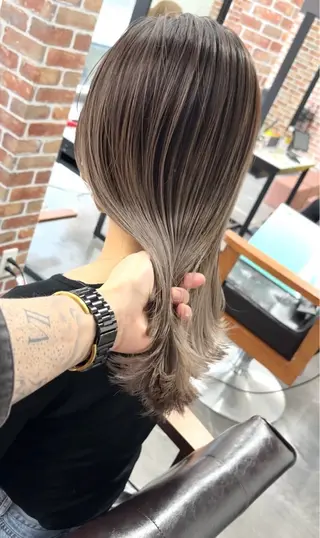 ミディアム カラー ギャルの革命児 秀斗のヘアスタイル