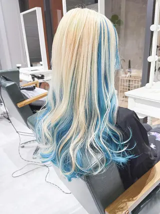 ロング ヘアアレンジ カラー 𝐑𝐈𝐍𝐊𝐀 🐣🩷のヘアスタイル