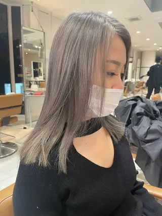 セミロング カラー 艶ハイトーン👑♡ NATSUKIのヘアスタイル