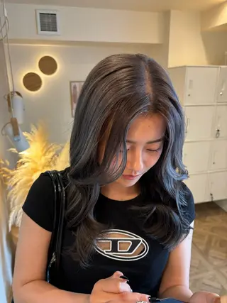 セミロング カラー ミルクティ/ピンク/ レイヤー/yuriaのヘアスタイル