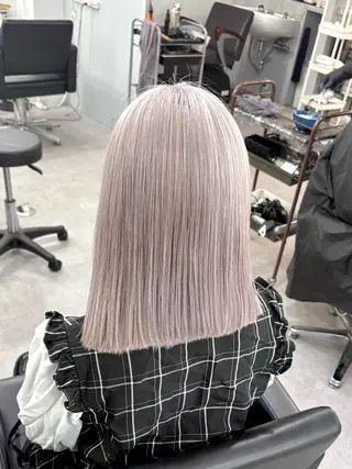 ミディアム カラー 大阪ケアブリーチ/ ミルクティーベージュのヘアスタイル