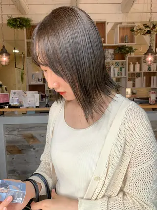 ミディアム カラー longtemps所属・カワサキ マホのヘアスタイル