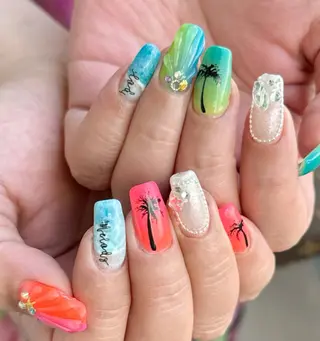 ネイル 新山 聖のネイルデザイン