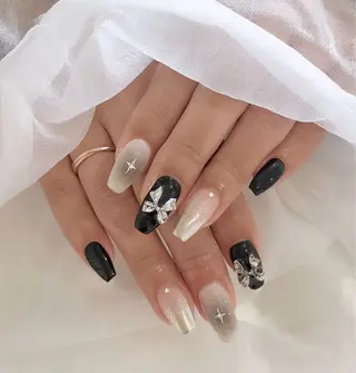 ネイル SALON ELVI.所属・SALON ELVI.のネイルデザイン