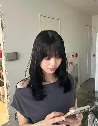 ロング Shion/ レイヤー/髪質改善のヘアスタイル