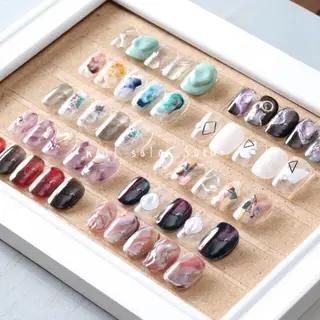 ネイル Soeur ネイリストのネイルデザイン