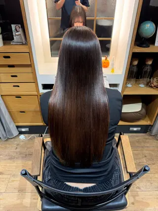 セミロング afloatkobe所属・美髪/髪質改善 川口凌弥のヘアスタイル