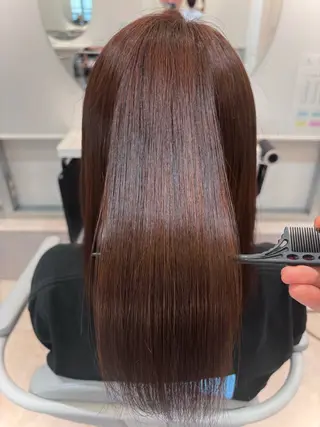 ミディアム REM所属・渋谷 とまとのヘアスタイル